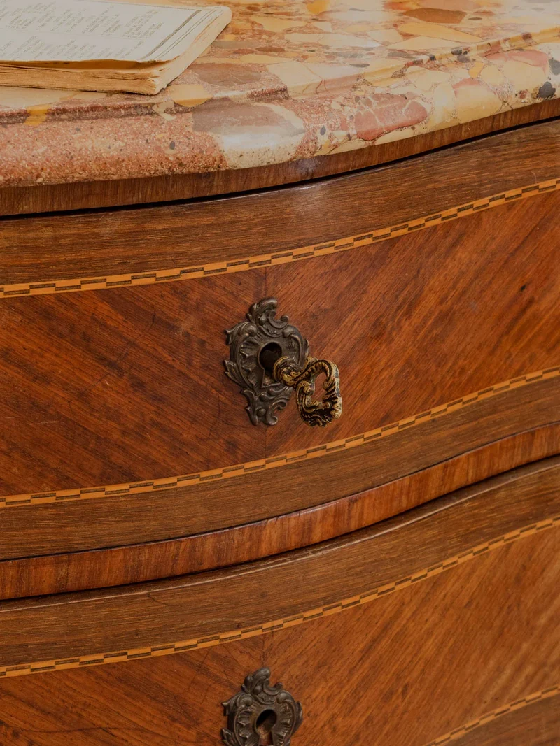 Francine, la table d'appoint en bois et marbre N°863