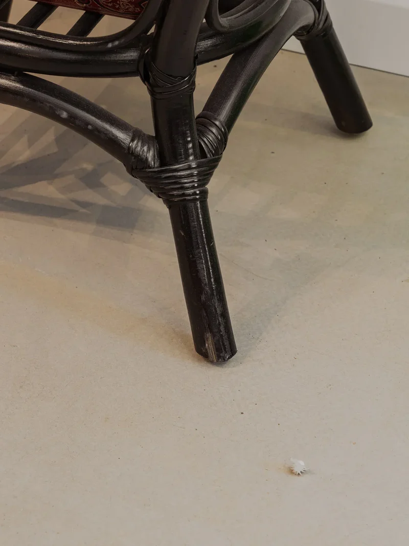 Francine, la table d'appoint en rotin noir N°862