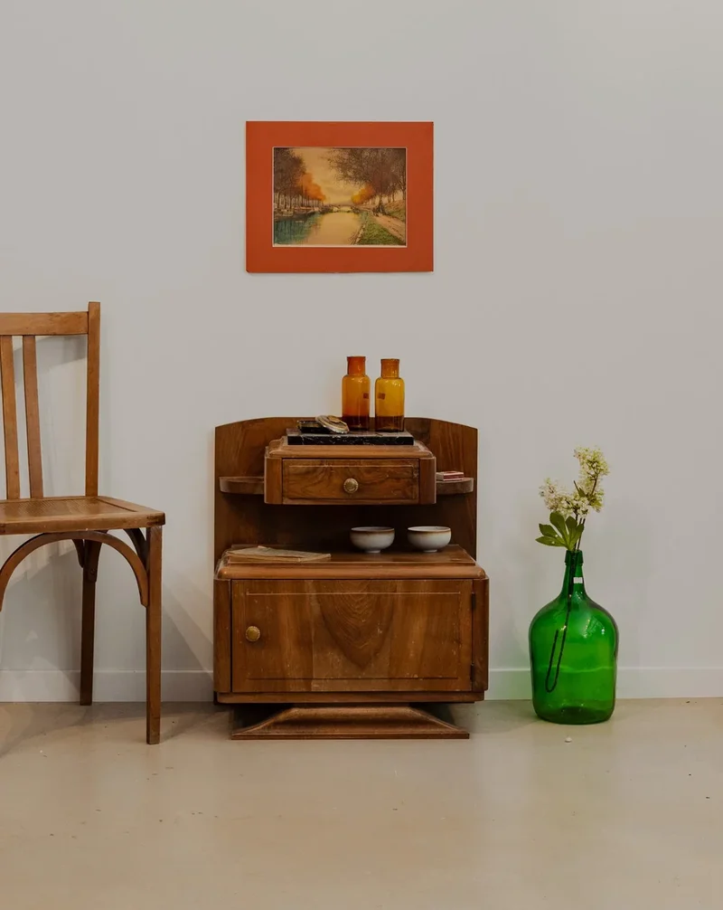 Odile, la table de chevet Art Déco en bois N°1297
