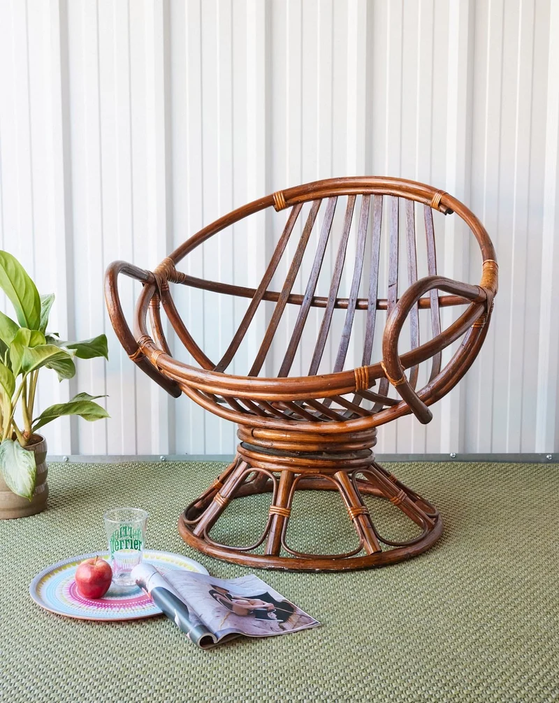Ernest, le fauteuil en rotin N°874