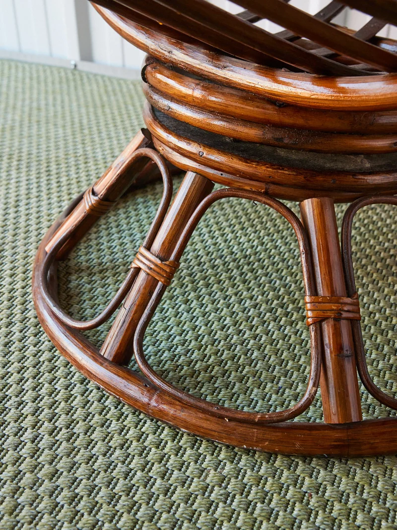 Ernest, le fauteuil en rotin N°874