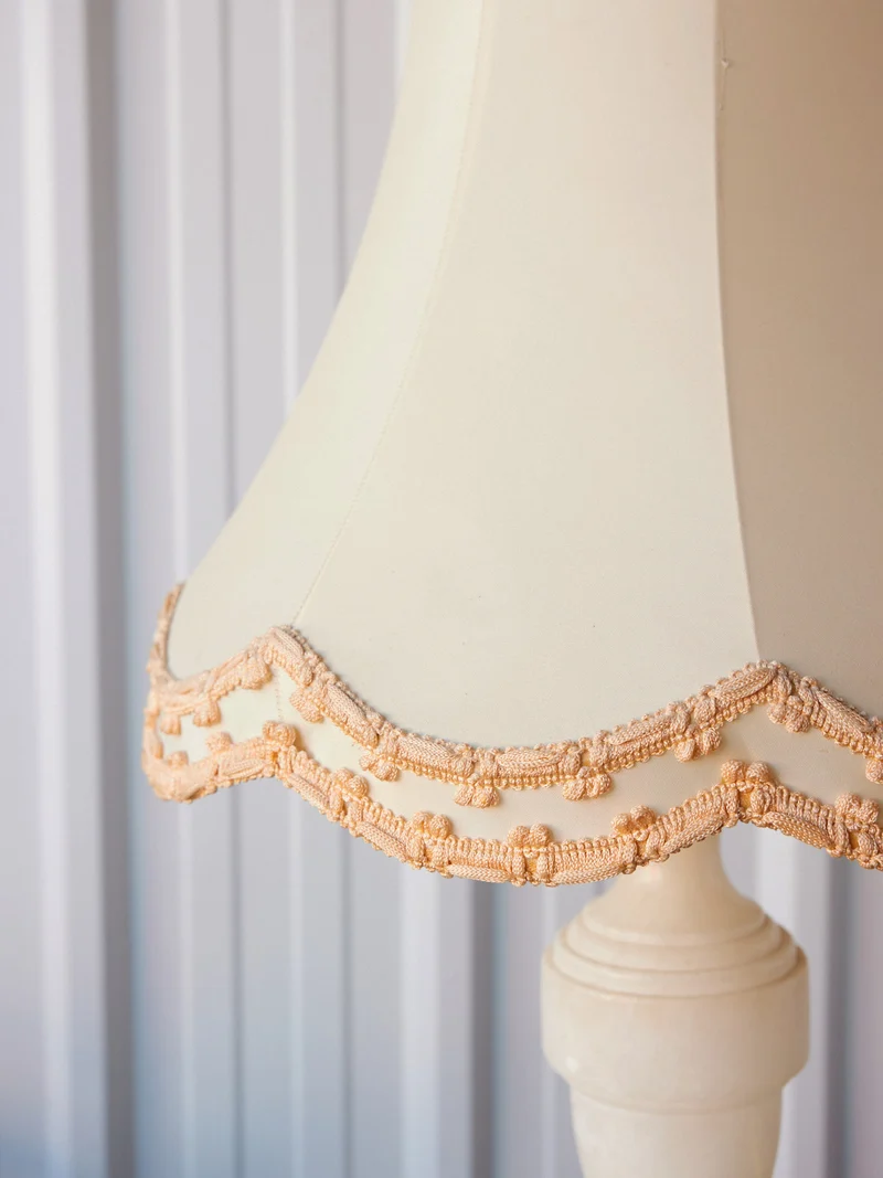 Suzanne, la lampe à poser italienne en onyx blanc N°544