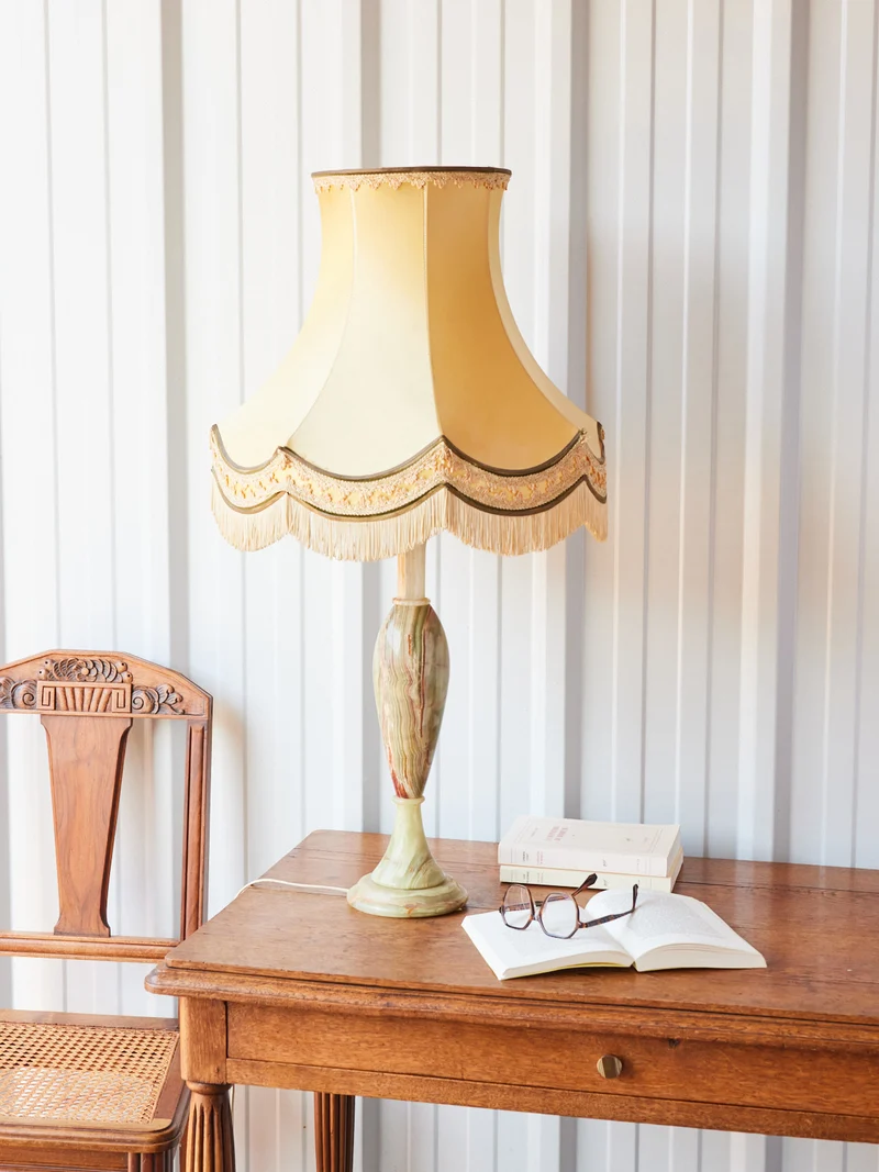 Suzanne, la lampe à poser en onyx N°545