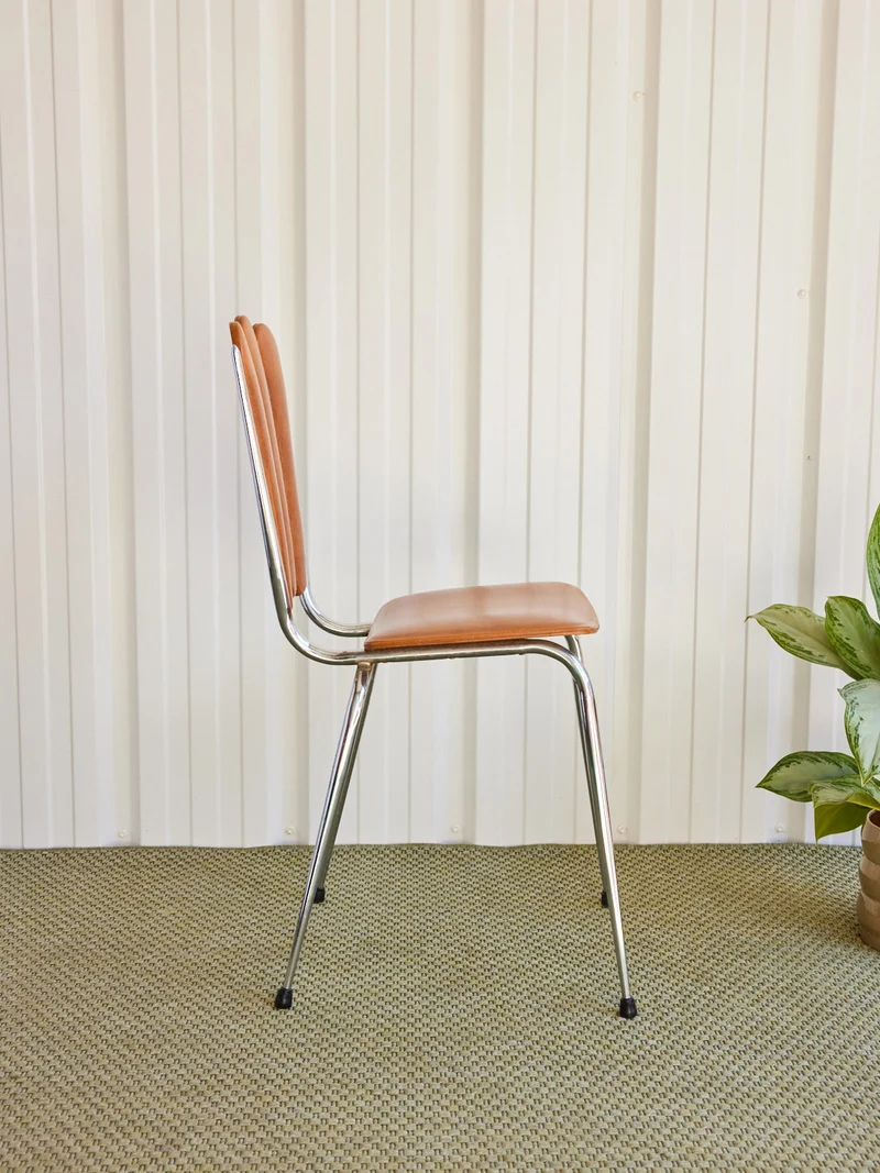 Alma, la paire de chaise en skaï N°1445