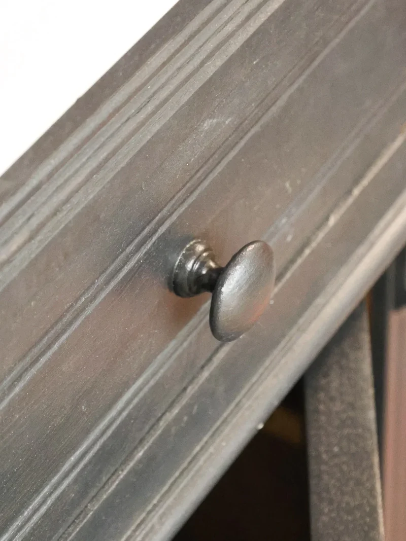 Gilbert, le buffet noir en bois et marbre N°878