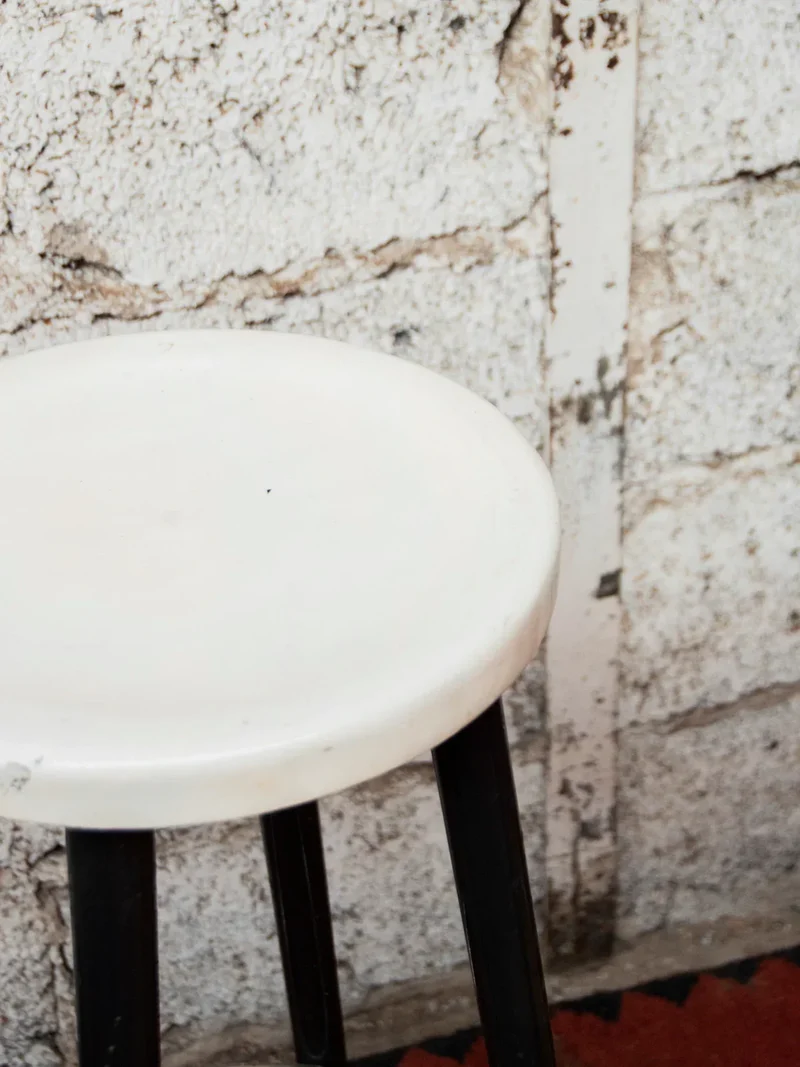Pierre, la paire de tabouret de bar noirs N°43
