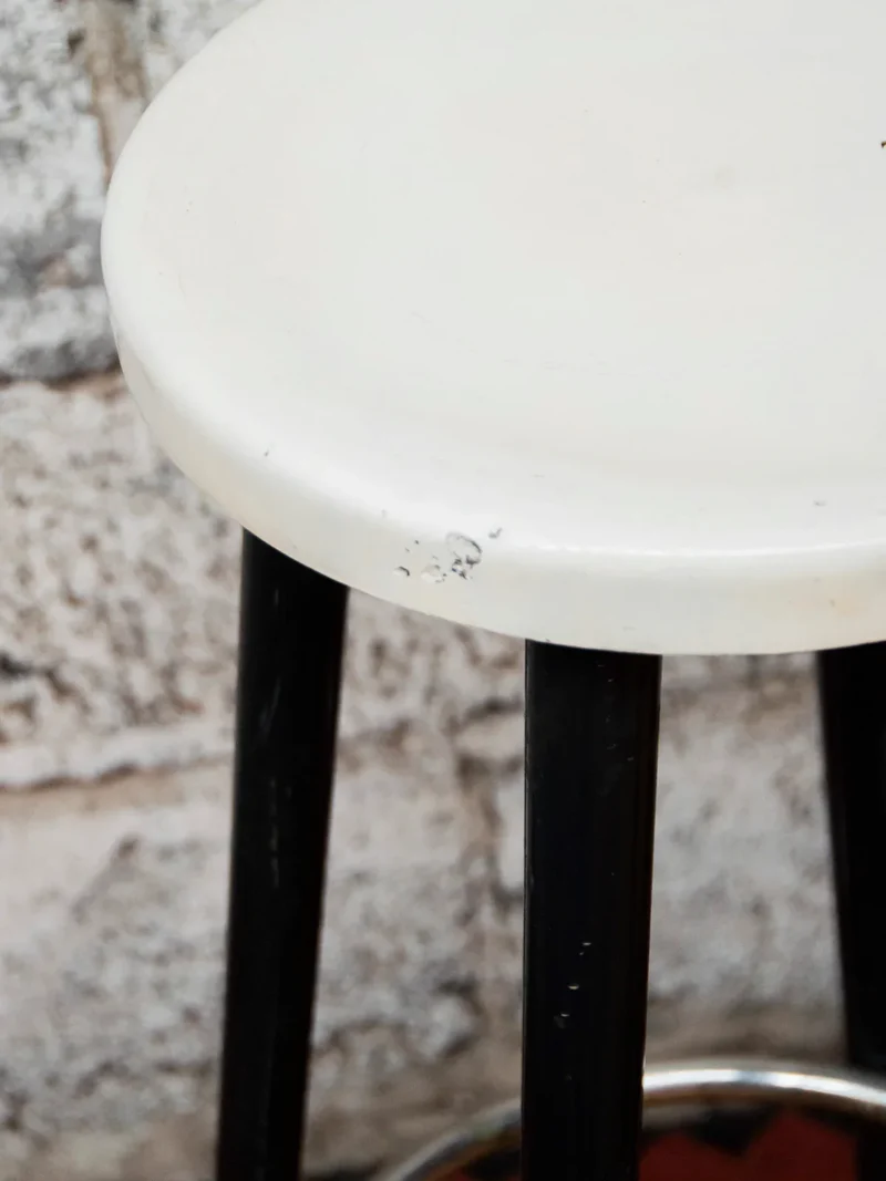 Pierre, la paire de tabouret de bar noirs N°43