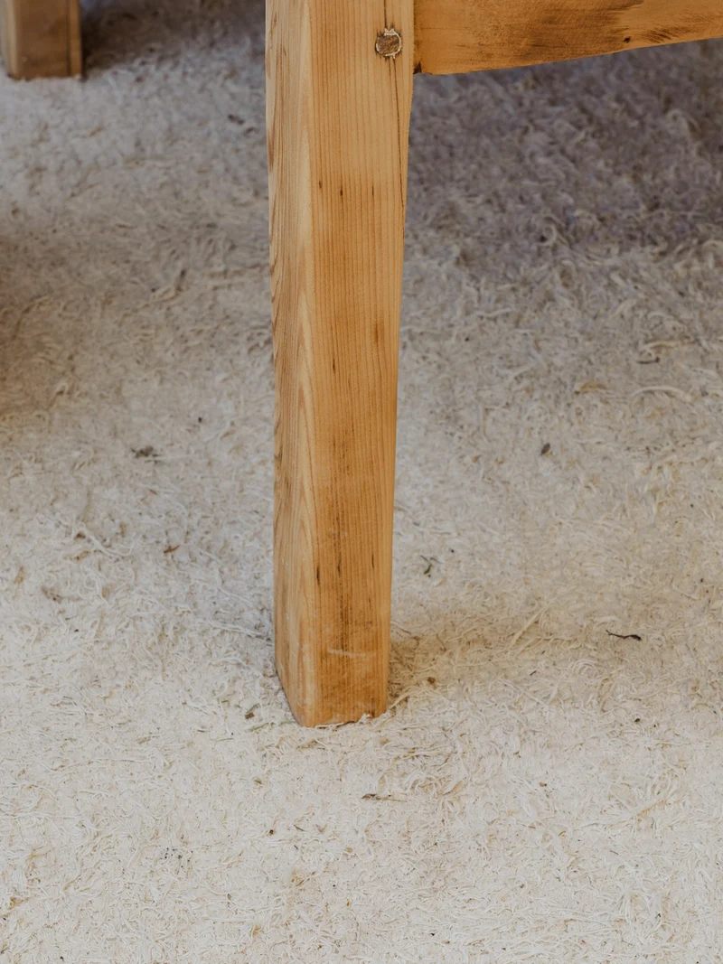 Francine, la table d'appoint en bois N°820