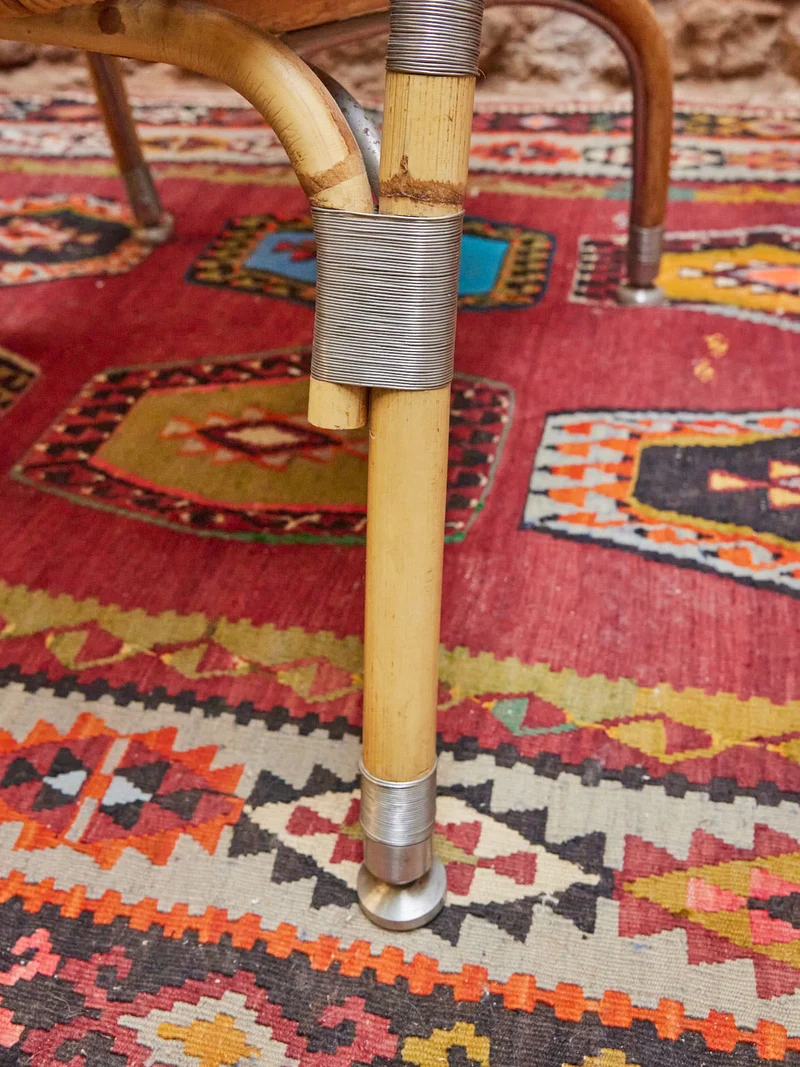 Ernest, la paire de fauteuils en osier N°819