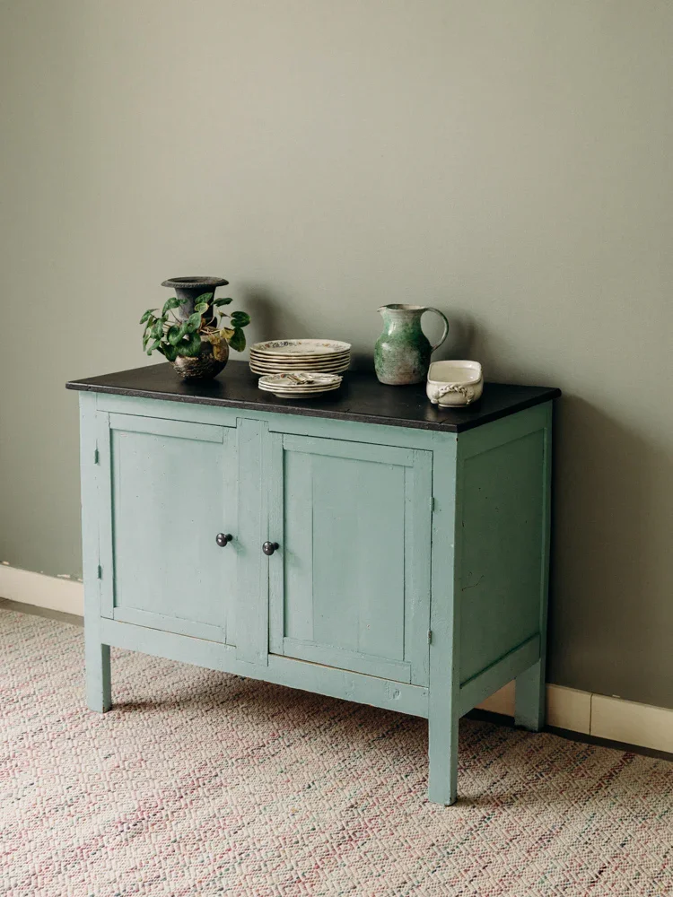 Gilbert, le buffet en bois bleu clair N°814