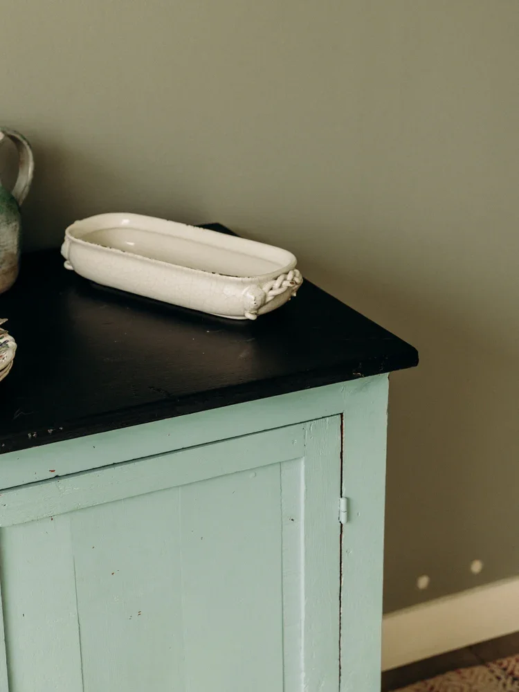 Gilbert, le buffet en bois bleu clair N°814