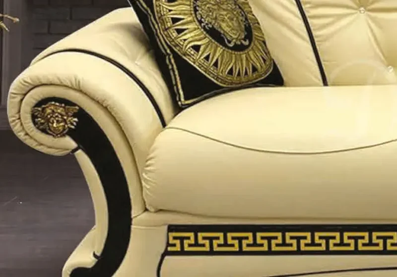Canapé cuir versace capitonné LOUIS