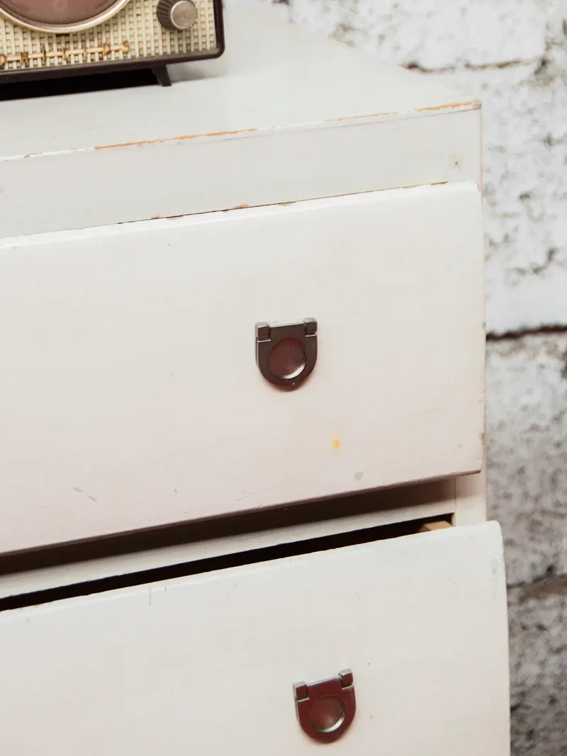 Garance, la grande commode blanche N°535