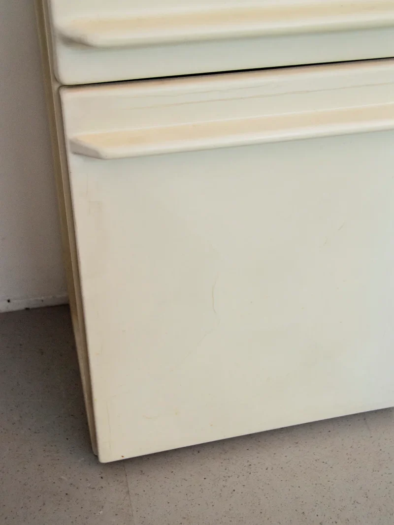 Olga, la commode contemporaine en plastique N°418