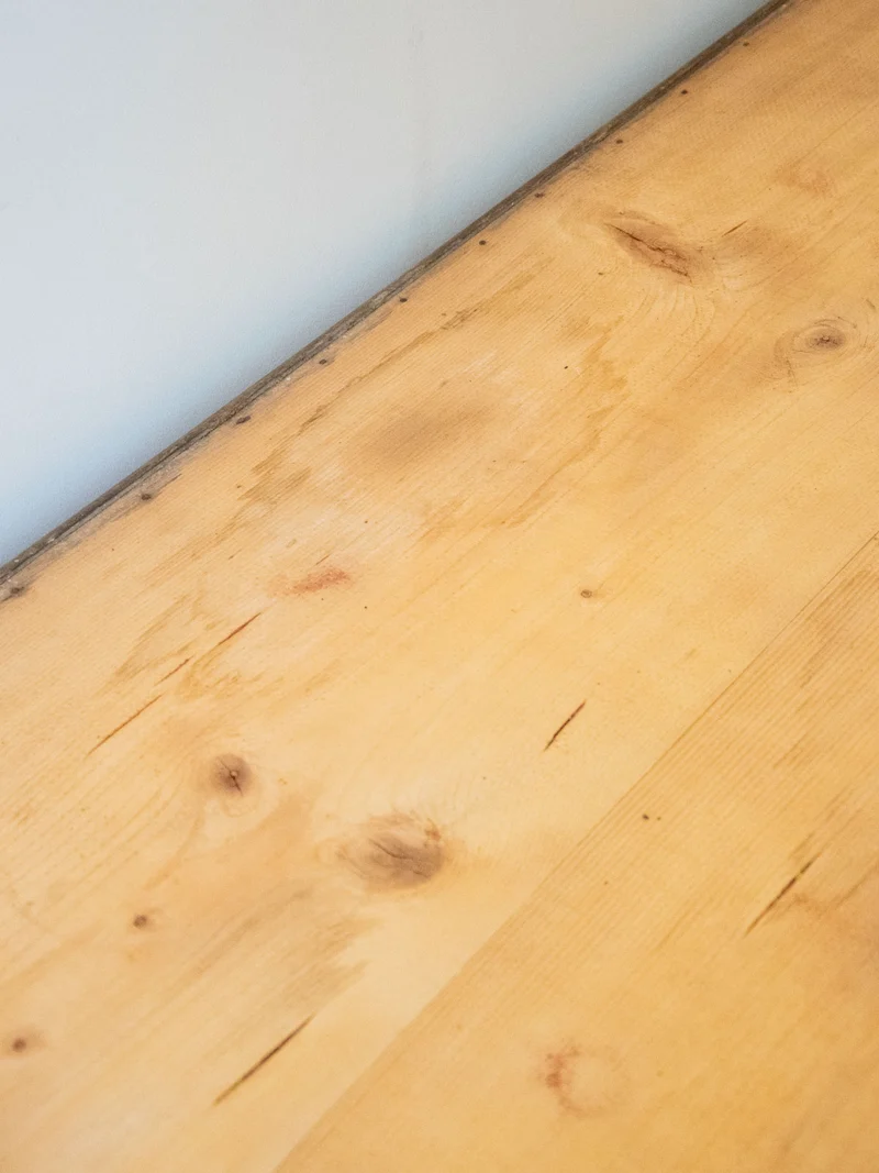 Romy, la table à manger établi N°681