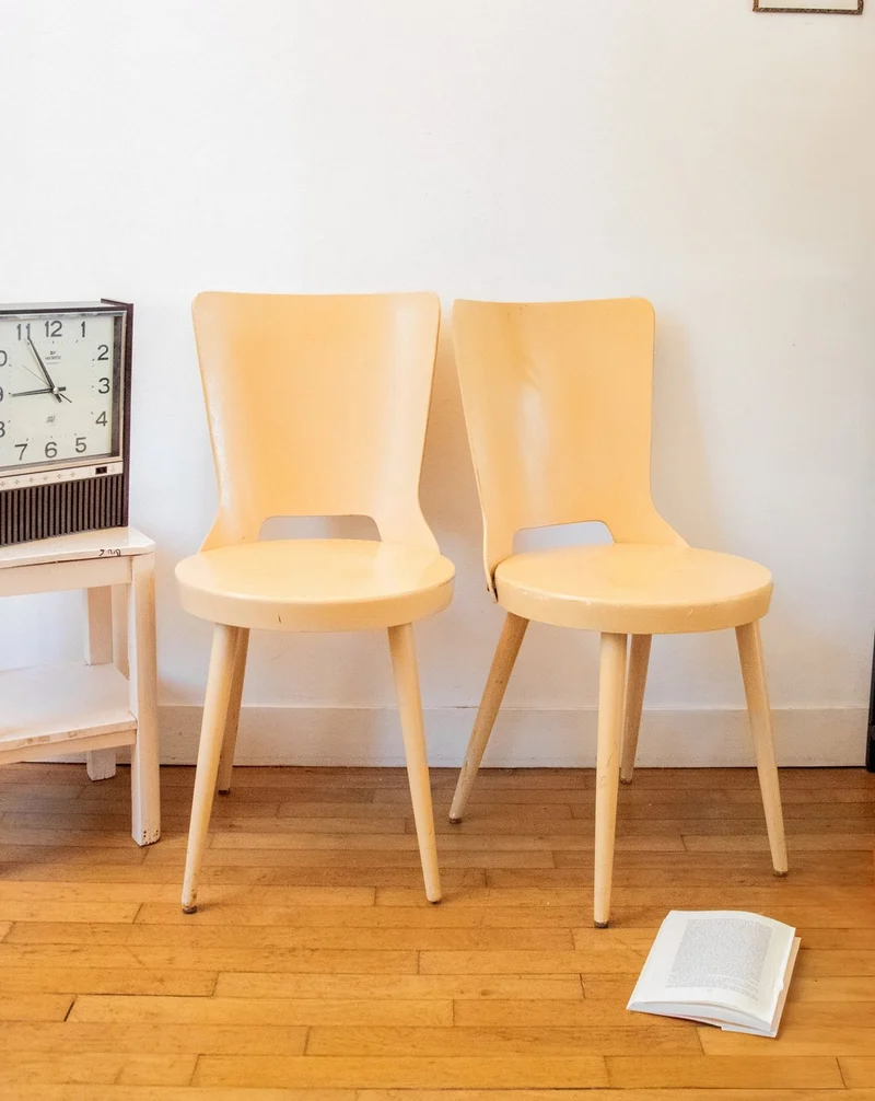 Alma, la paire de chaises bistrot modèle Dove N°1361