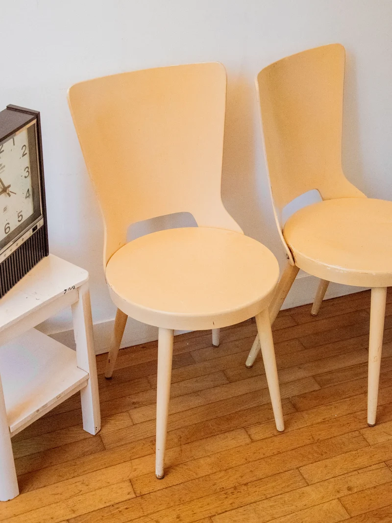 Alma, la paire de chaises bistrot modèle Dove N°1361