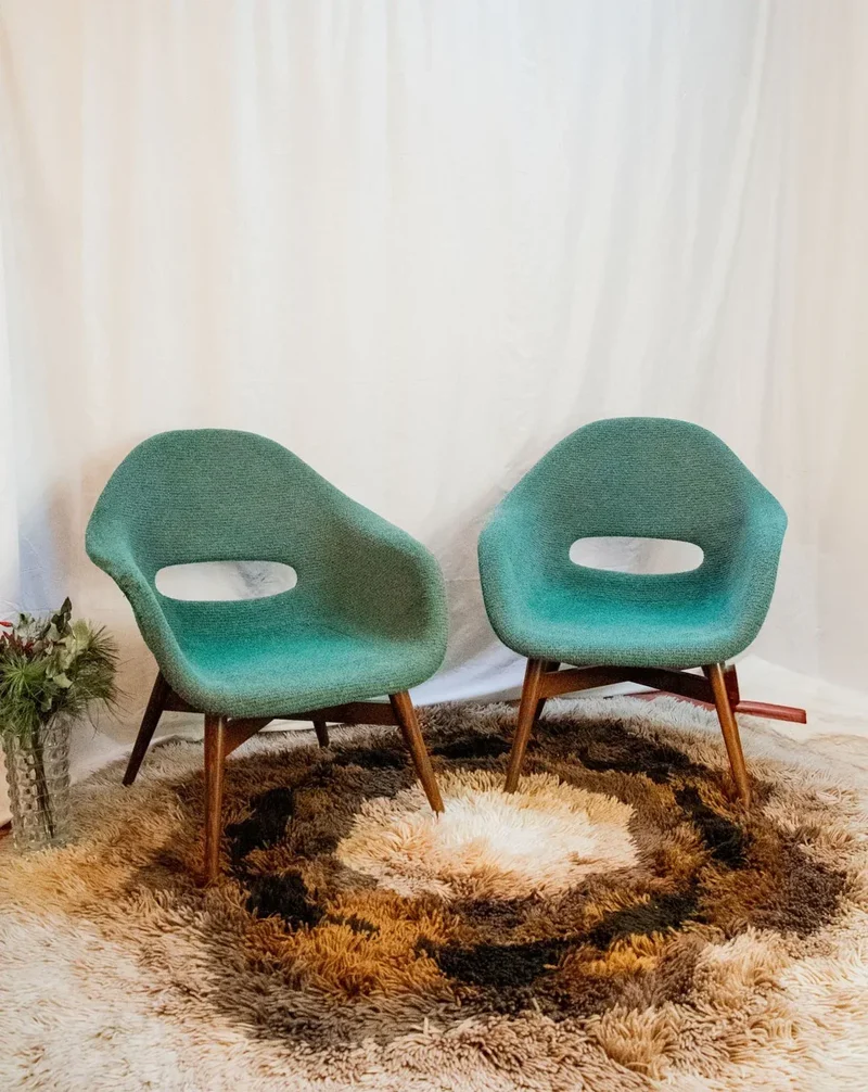 Jakob, la paire de fauteuils en tissu N°837