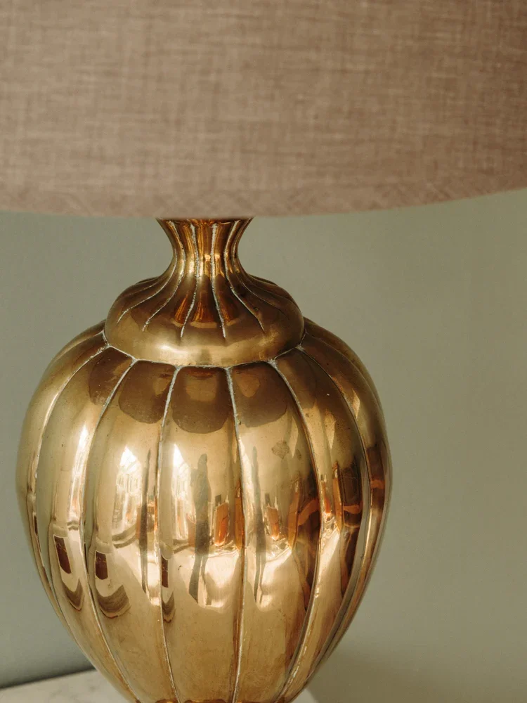 Suzanne, la lampe en laiton au charme ancien N°526
