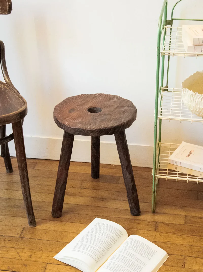 Regis, le tabouret rond en bois N°899