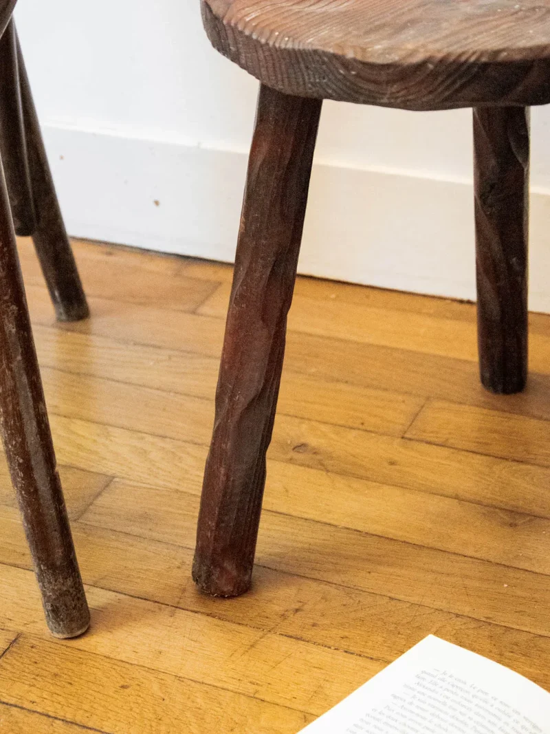 Regis, le tabouret rond en bois N°899