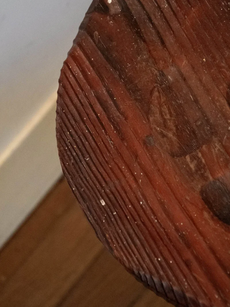 Regis, le tabouret rond en bois N°899