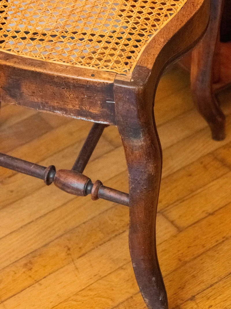 Claude, la chaise en cannage N°1056