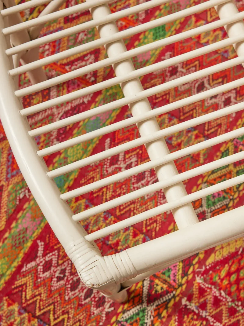 Ernest, la paire de fauteuils en rotin blanc N°800