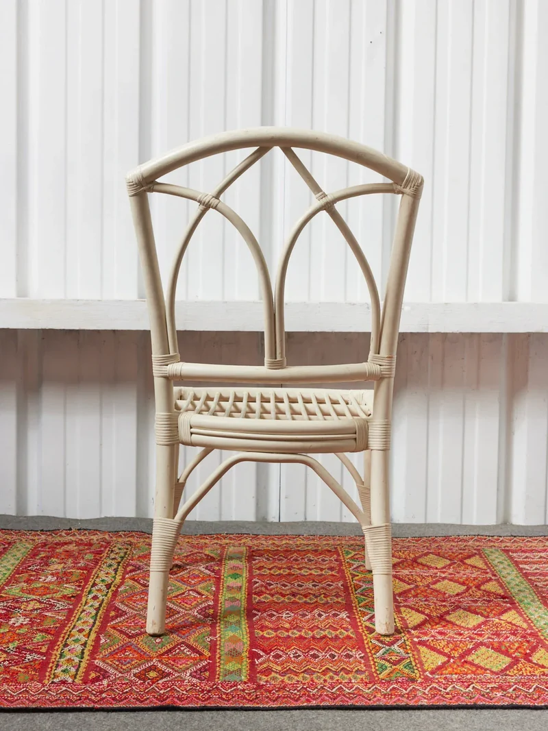Ernest, la paire de fauteuils en rotin blanc N°800