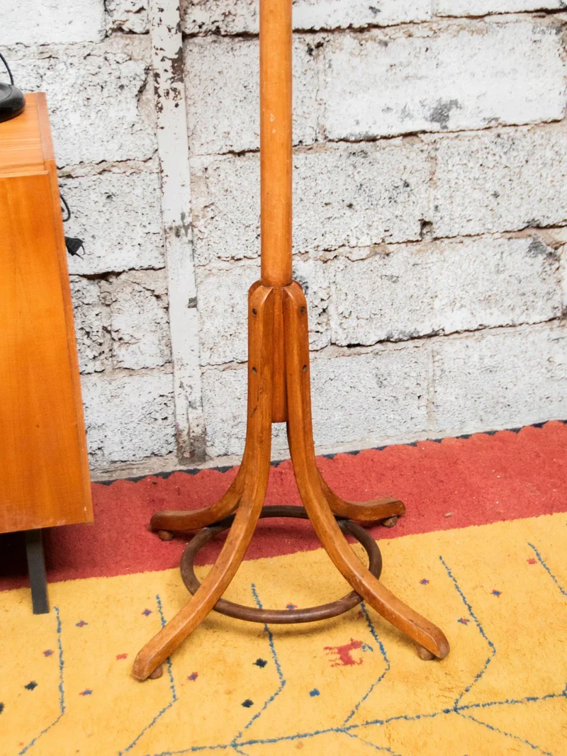Max, le porte-manteau perroquet en bois clair N°296