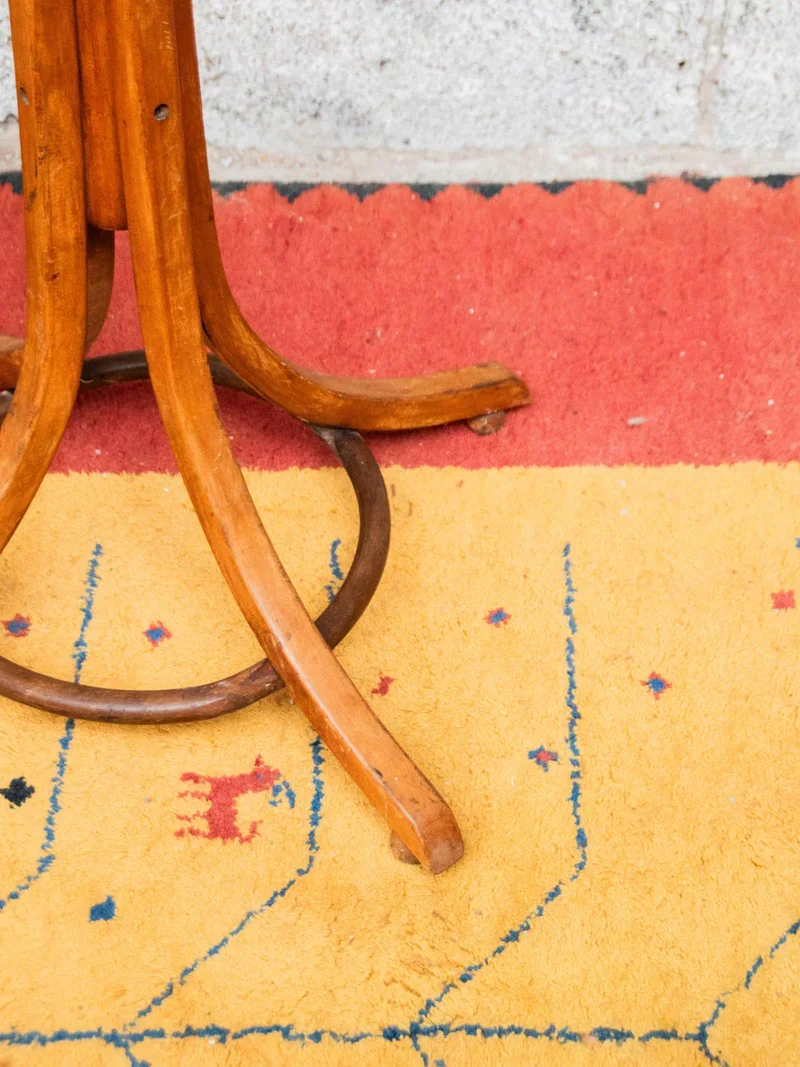 Max, le porte-manteau perroquet en bois clair N°296