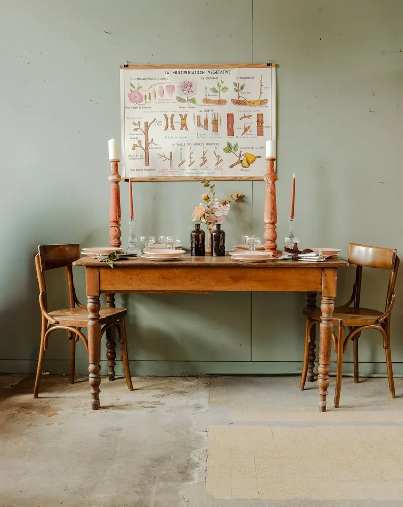 Romy, la table à manger de bistrot en bois N°662