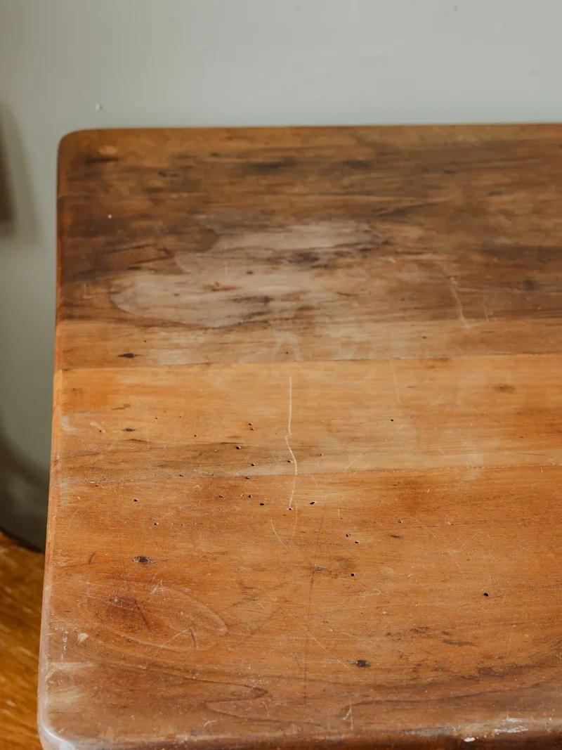 Romy, la table à manger de bistrot en bois N°662