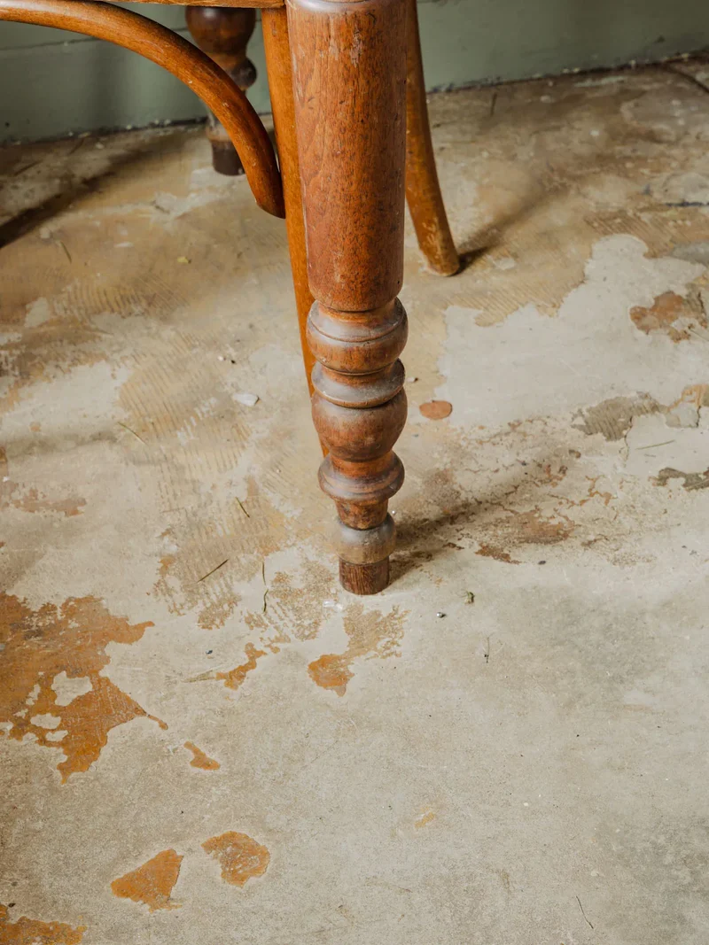 Romy, la table à manger de bistrot en bois N°662