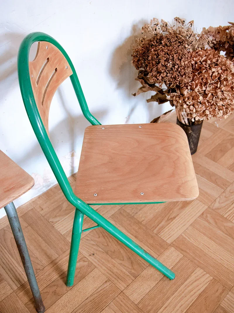 Ernestine, la chaise pour enfant en bois et métal N°312