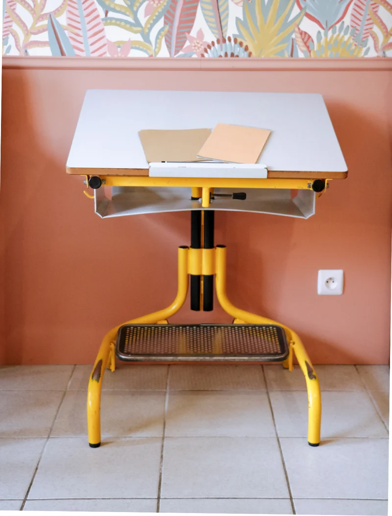 Yvan, le bureau d'écolier en métal et bois N°500