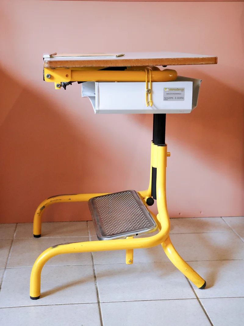 Yvan, le bureau d'écolier en métal et bois N°500