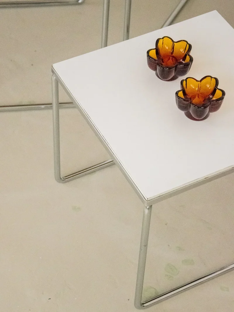 Barbara, les tables gigognes en formica N°144