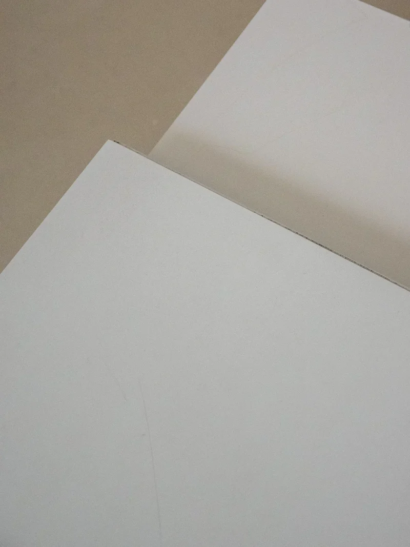 Barbara, les tables gigognes en formica N°144