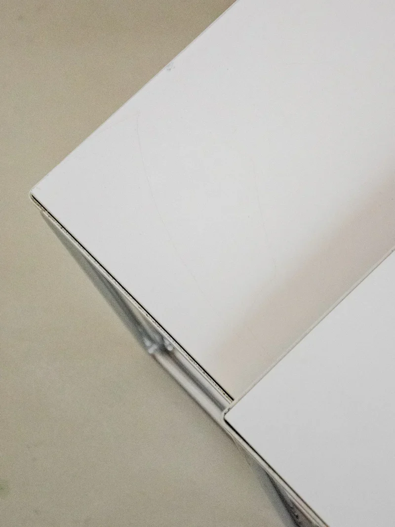Barbara, les tables gigognes en formica N°144
