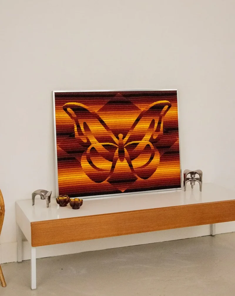 Nina, la tapisserie 70's papillon N°334