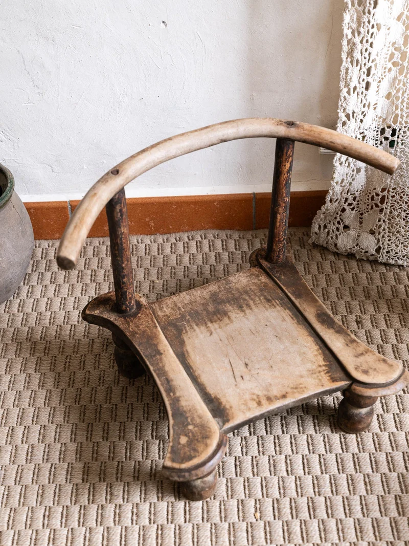 Ernestine, la chaise baoulé en bois N°297