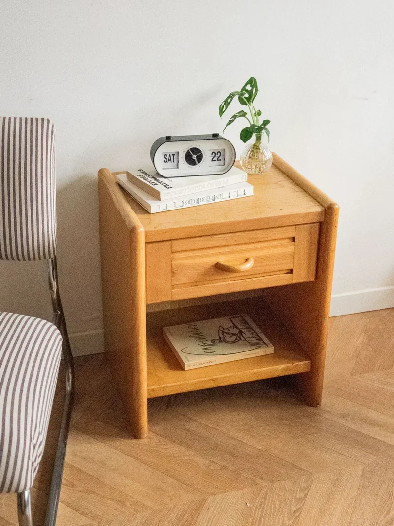 Maïa, la table de chevet Gautier en bois N°686
