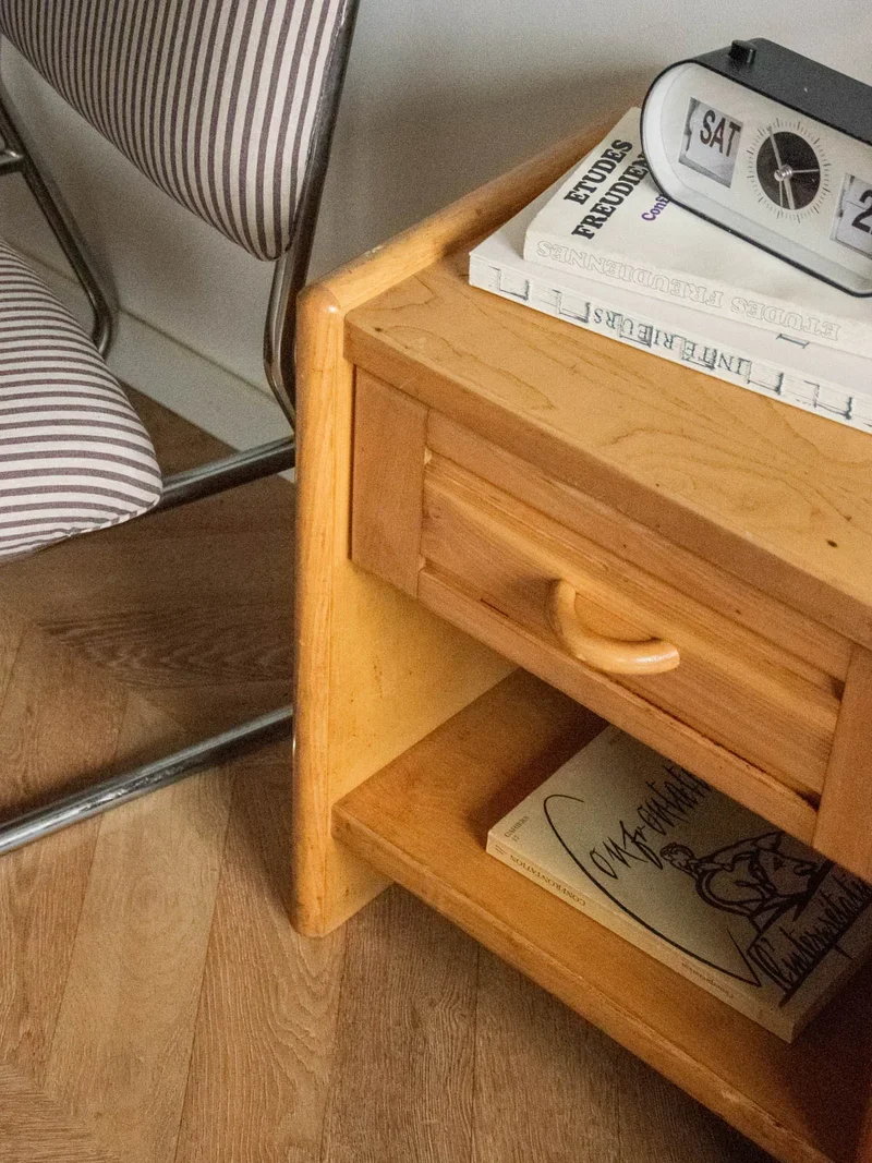 Maïa, la table de chevet Gautier en bois N°686