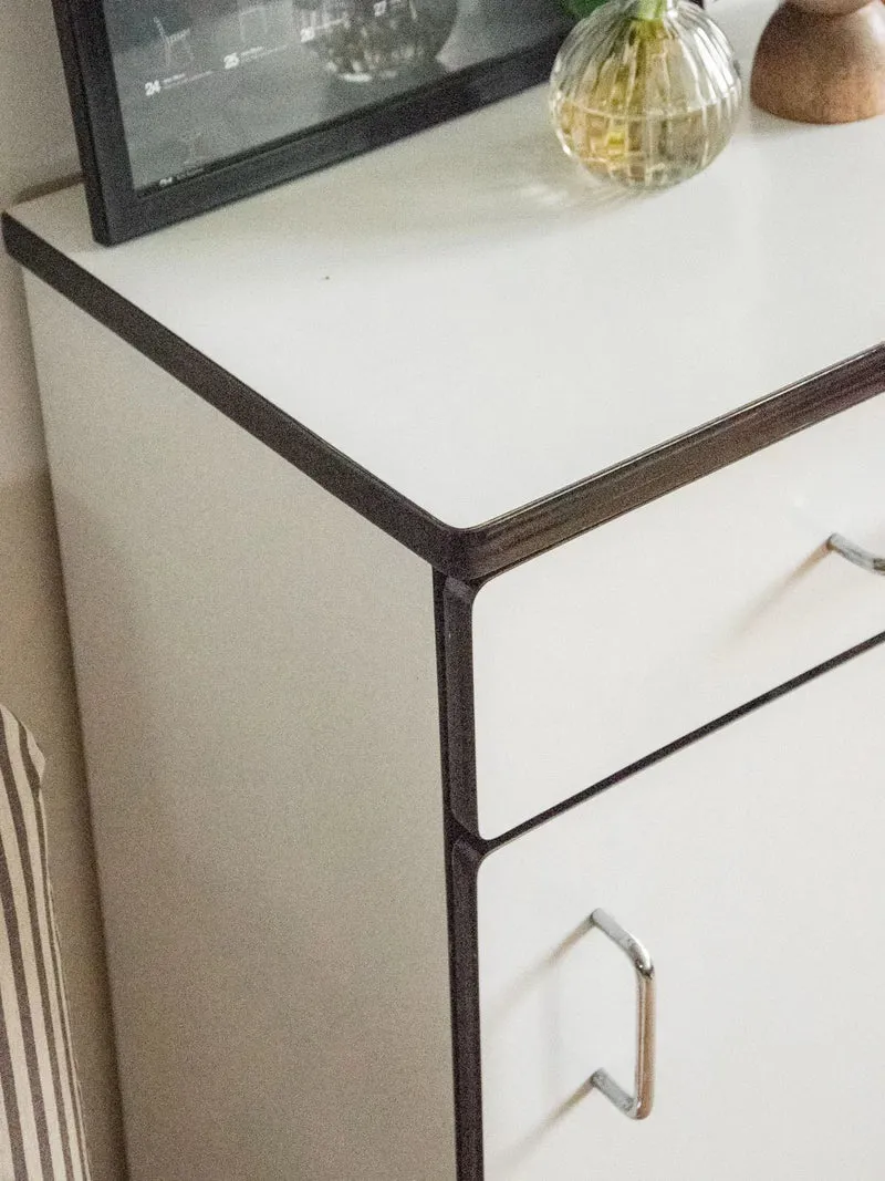 Gustave, le buffet fin en formica blanc N°513