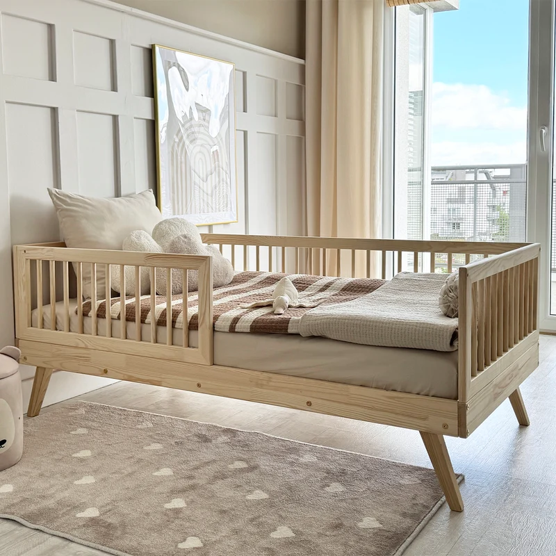Lit 90x200 barrière haute et sommier inclus pieds 20 cm Maylis Bois