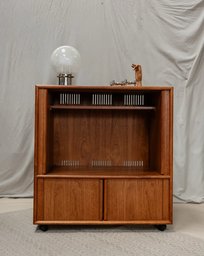 Gustave, le buffet en bois Jesper N°597
