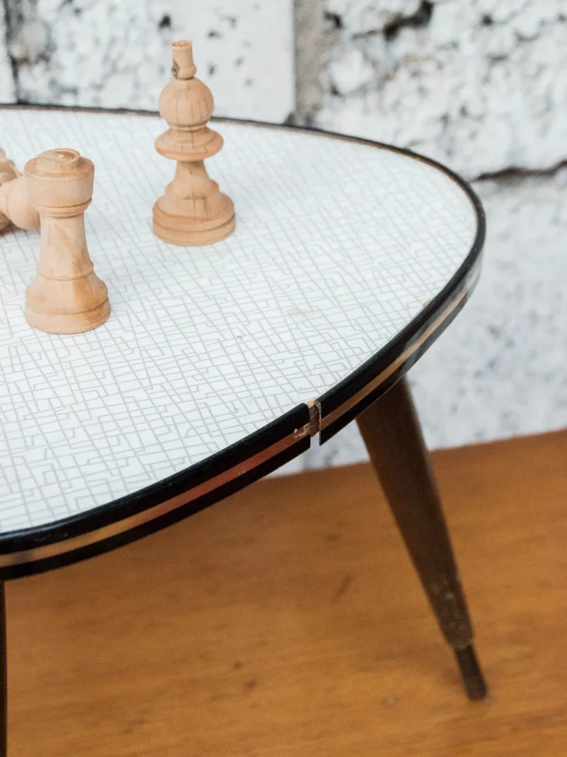 Hanna, la petite table tripode en bois N°1252