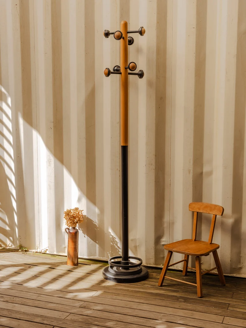 Charlie, le porte-manteau vintage en bois N°195