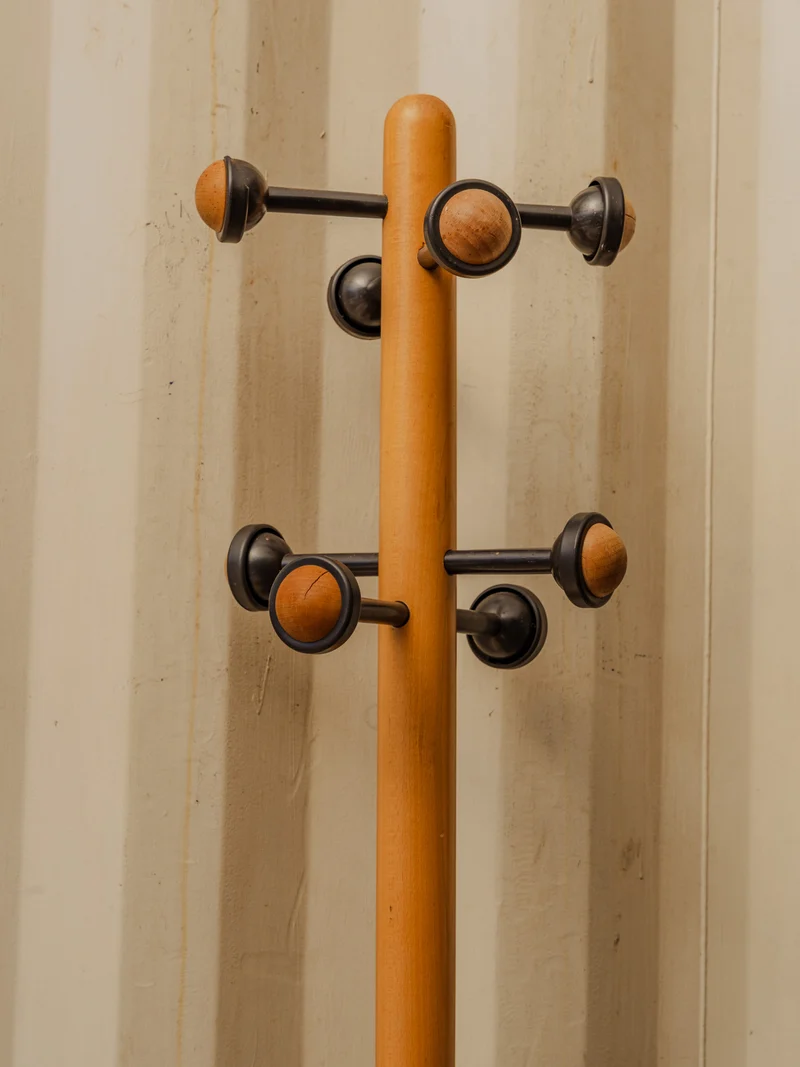 Charlie, le porte-manteau vintage en bois N°195